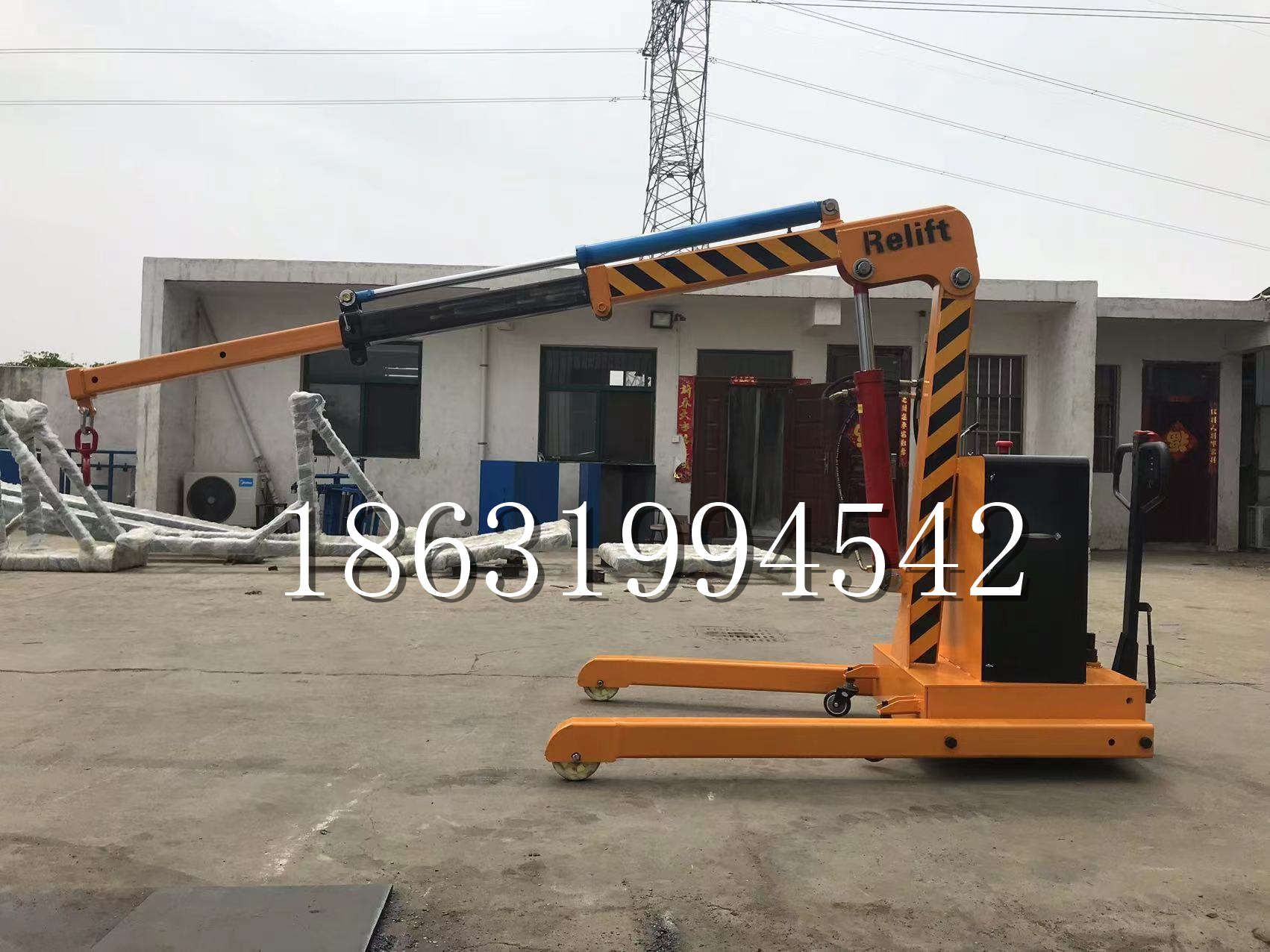 泰山区久征定做3吨三轮随车吊 农用园林绿化移树吊 平板工程用小吊机